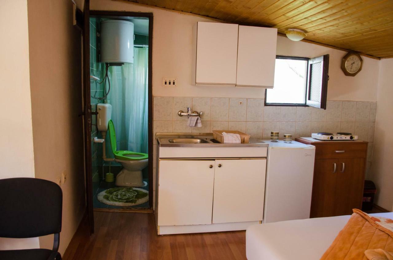 Studio-Apartman Milena Podgorica Exterior foto